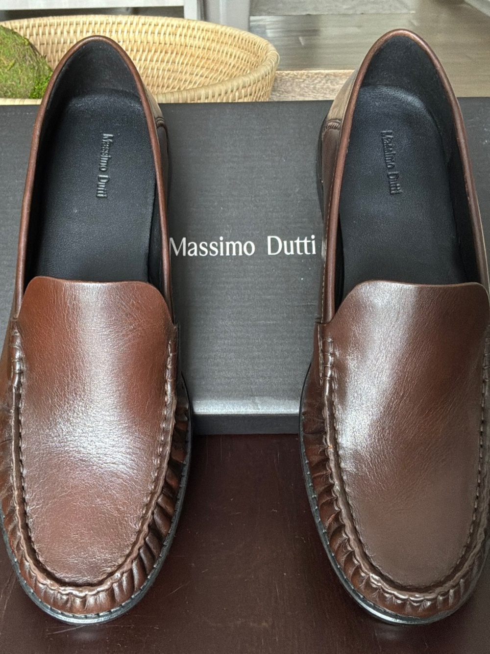 Massimo Dutti Women’s Leather Loafer Shoes Size 8 (US)